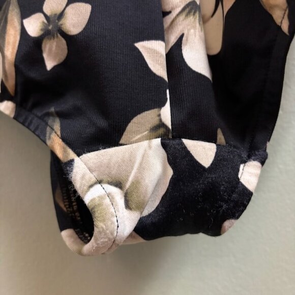 Miraclesuit Womens Size 12 One Piece Swimsuit Dark Floral Ruched Slimming - Picture 6 of 16